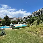 Kambani Arnel , Marina Апартамент