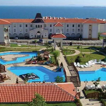 Kambani Arnel , Marina Apartamento